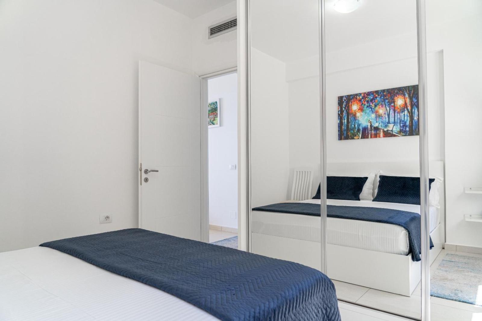 Apartament Aja's *